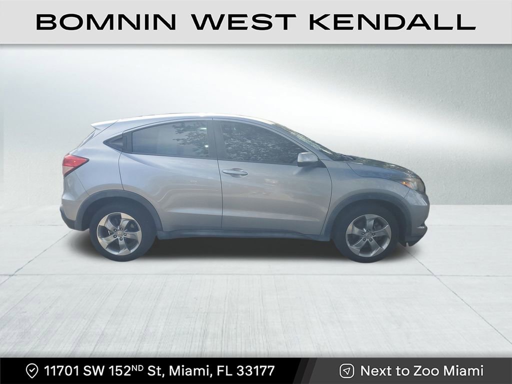 Used 2017 Honda HR-V LX image 8