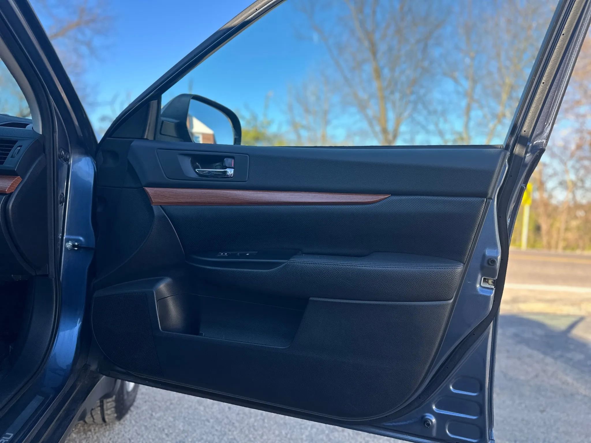 Used 2013 Subaru Outback 3.6R Limited w/ Moonroof Pkg image 19