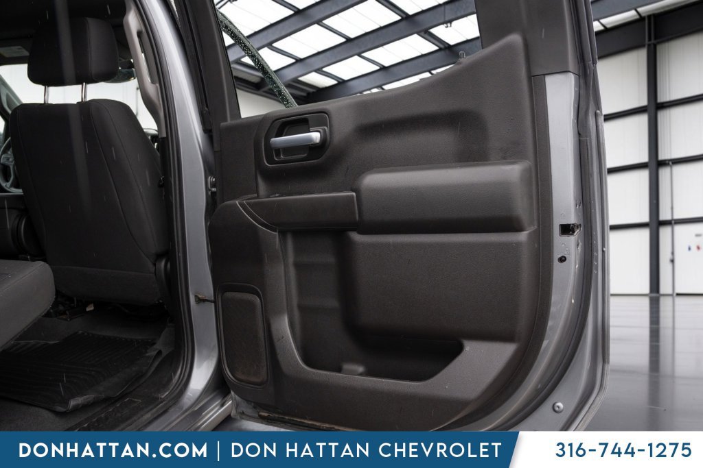 Used 2020 Chevrolet Silverado 1500 Custom w/ Custom Value Package RWD image 18