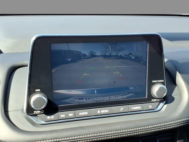 Used 2024 Nissan Rogue SV w/ SV Premium Package image 27