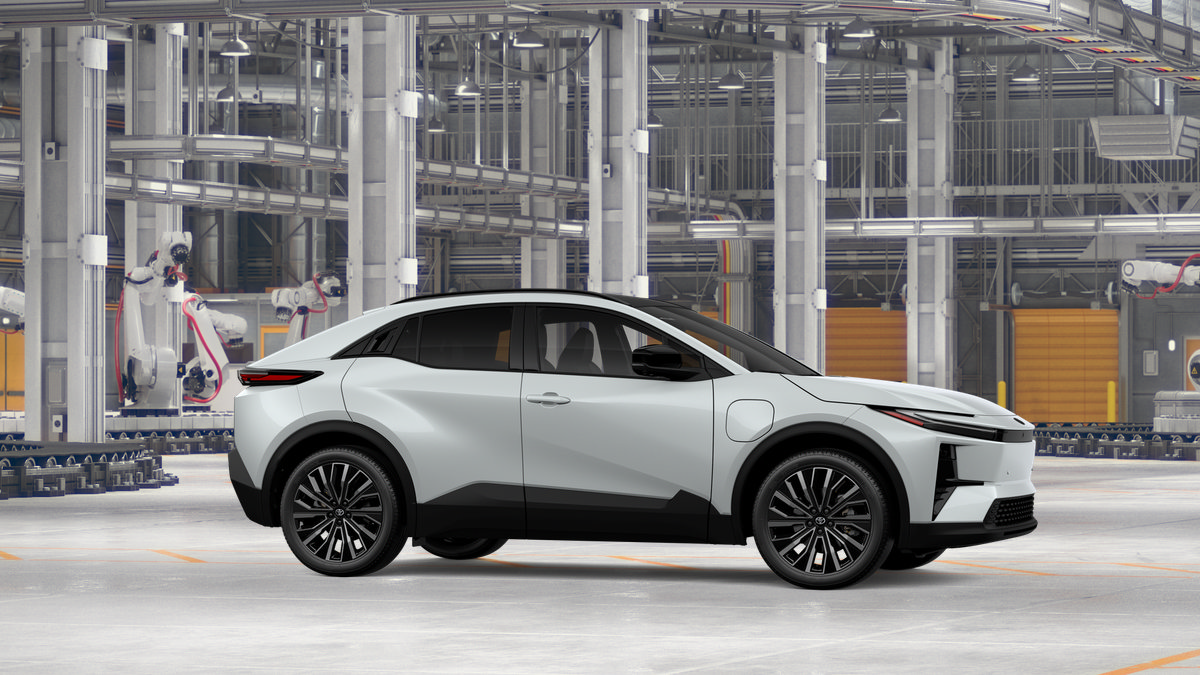 New 2027 Toyota C-HR AWD/4WD image 13