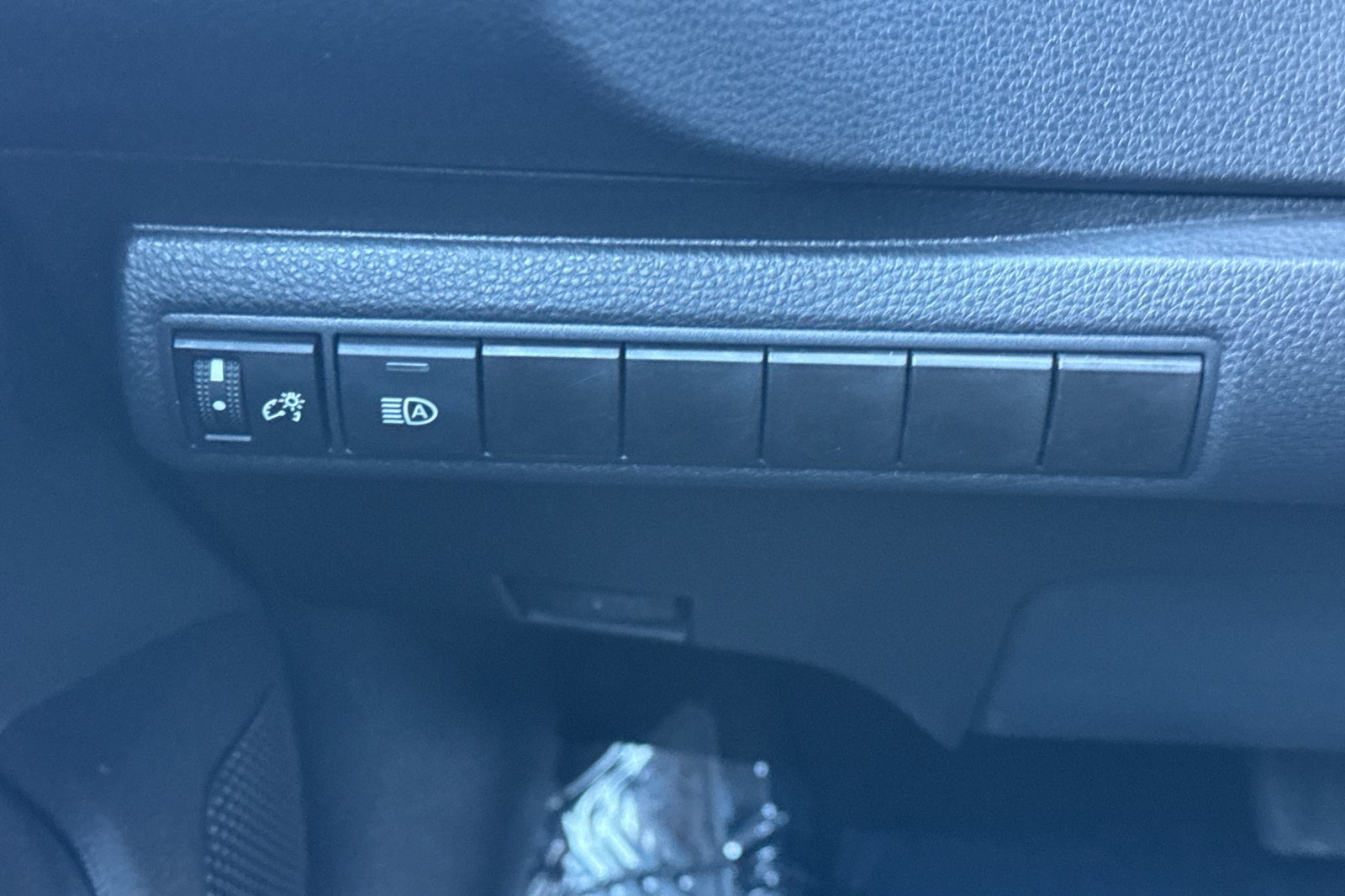 Certified 2021 Toyota Corolla SE w/ Carpet Mat Package (TMS) FWD image 31