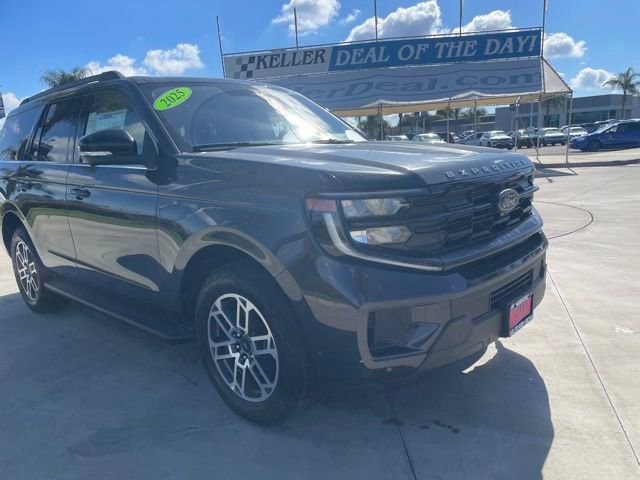 New 2025 Ford Expedition Active image 7