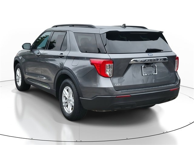 Certified 2022 Ford Explorer XLT image 3