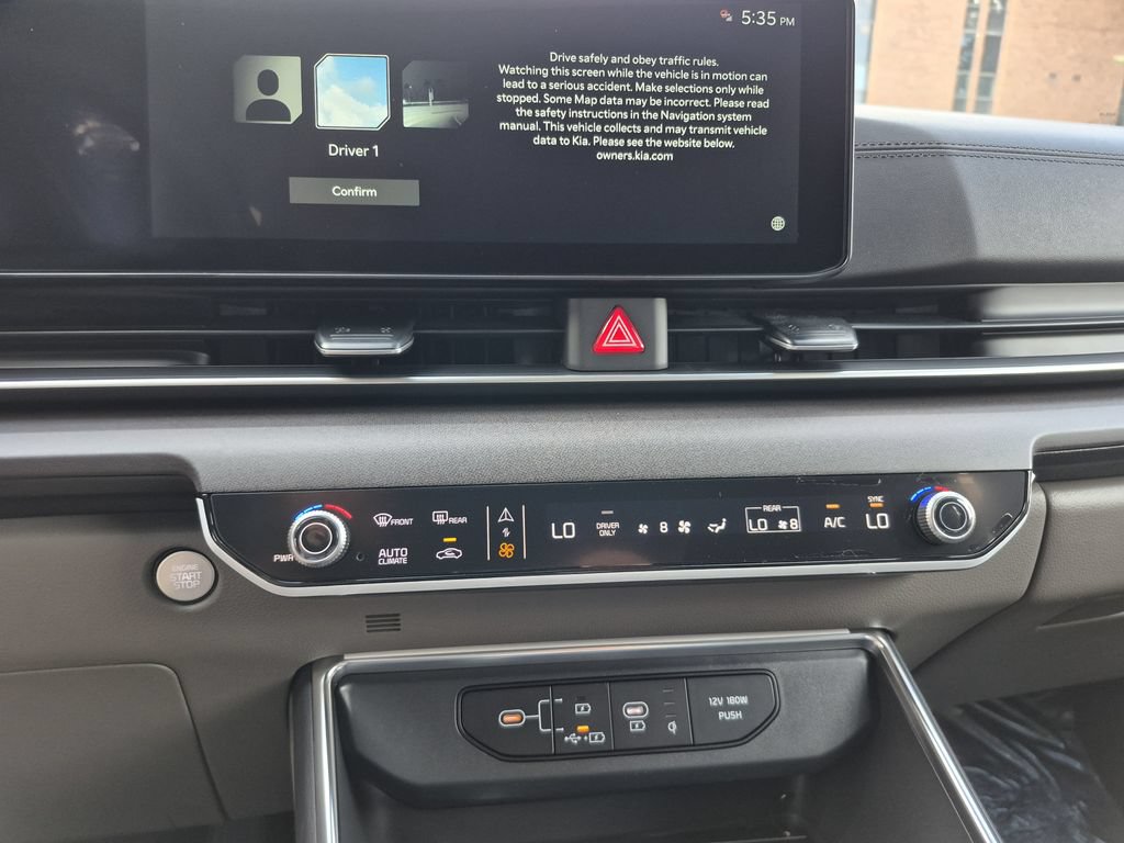 New 2026 Kia Carnival EX FWD image 8