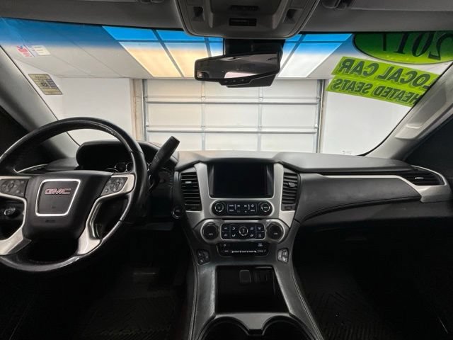Used 2017 GMC Yukon XL SLT AWD/4WD image 3