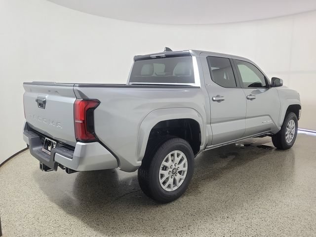 Used 2026 Toyota Tacoma SR5 RWD image 5