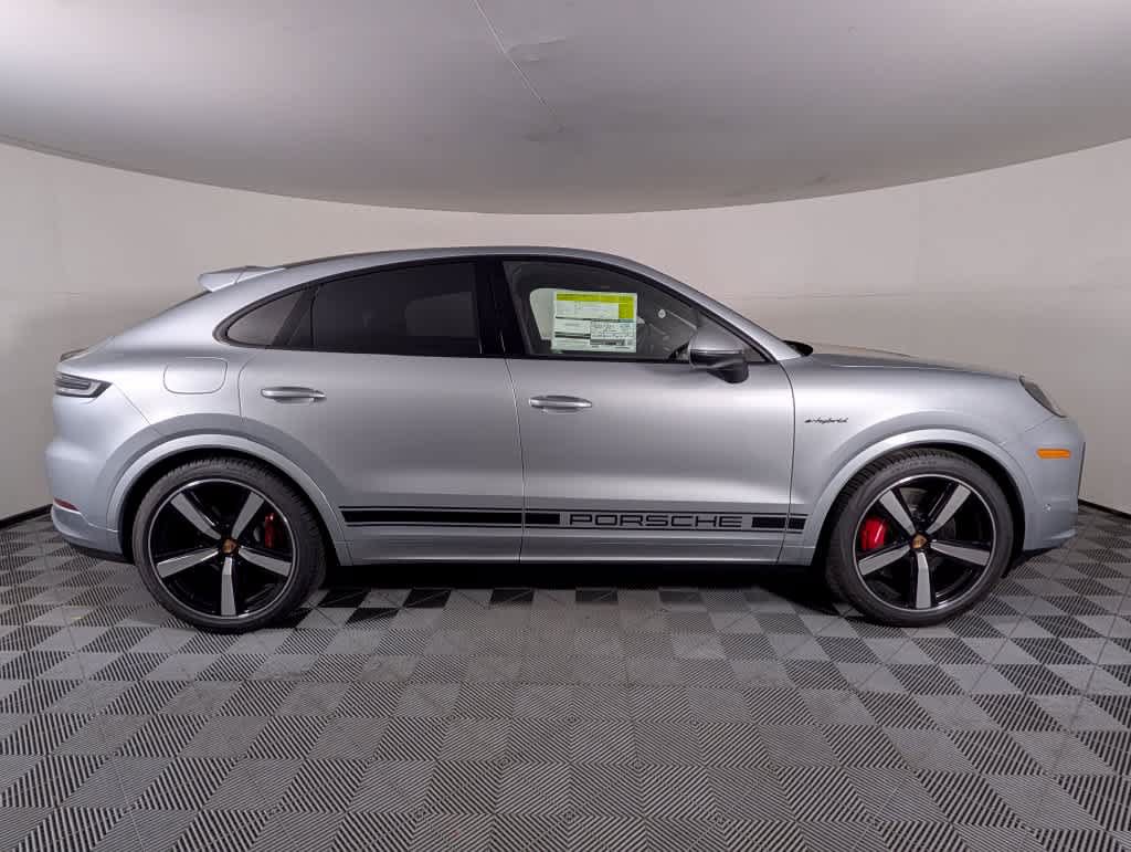 New 2026 Porsche Cayenne S AWD/4WD image 8