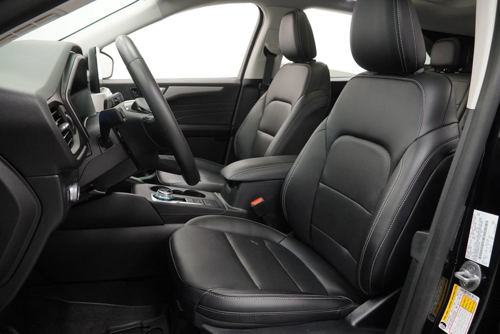 Used 2021 Ford Escape SEL w/ Technology Package image 16