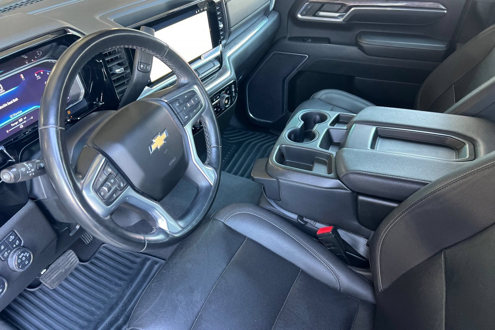 Used 2024 Chevrolet Silverado 2500 LTZ AWD/4WD image 10