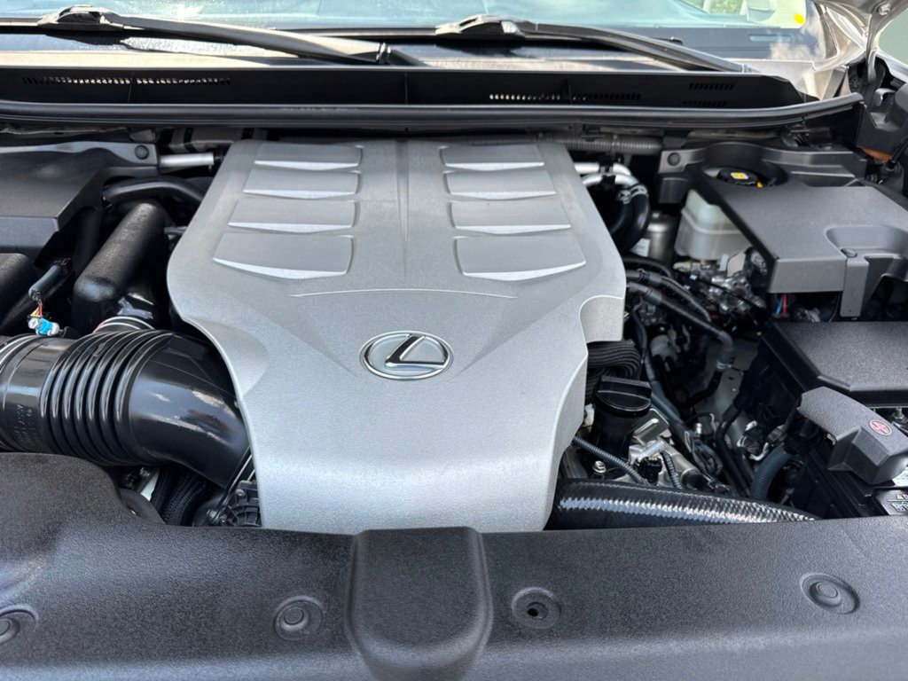 Used 2018 Lexus GX 460 Premium w/ Premium Package AWD/4WD image 32