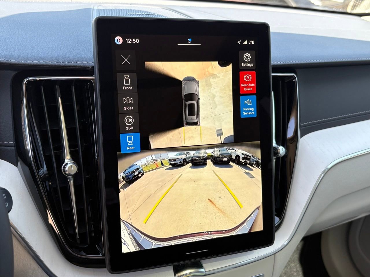 New 2026 Volvo XC60 T8 Ultra w/ Protection Package Premier AWD/4WD image 18