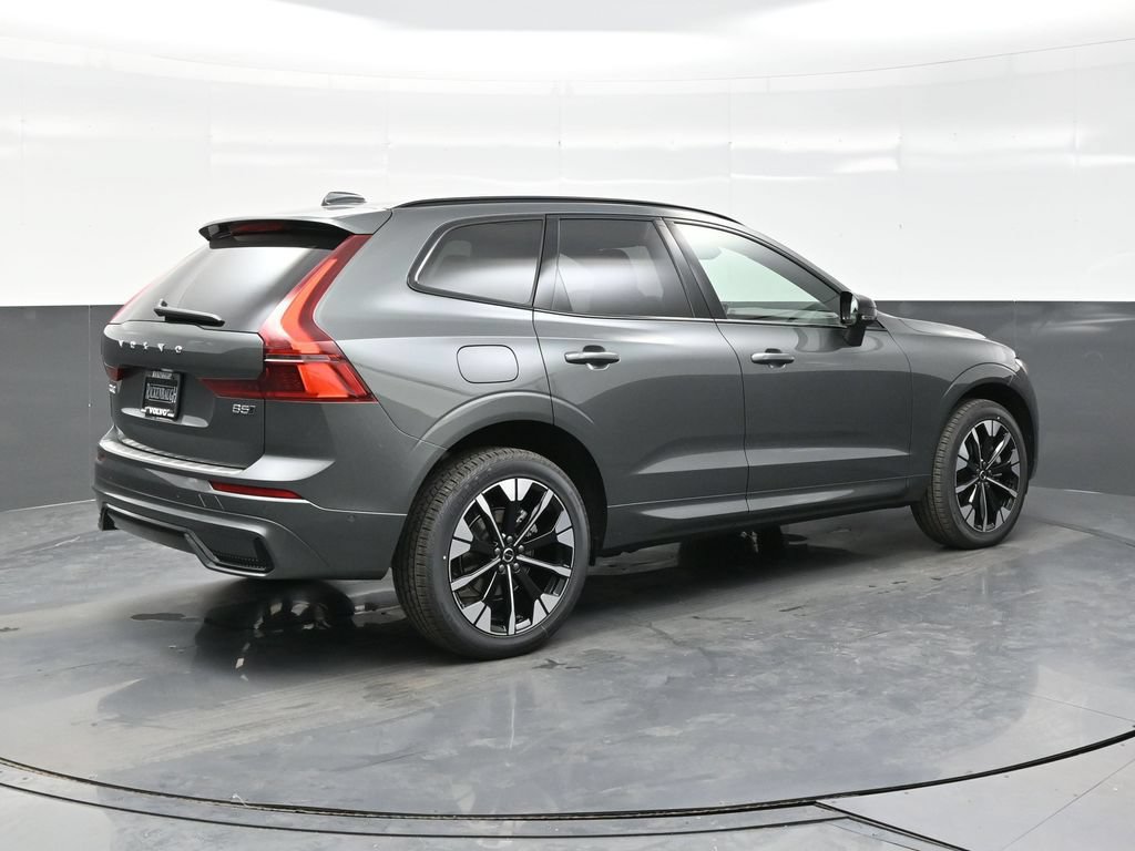 New 2026 Volvo XC60 B5 Plus w/ Climate Package AWD/4WD image 7