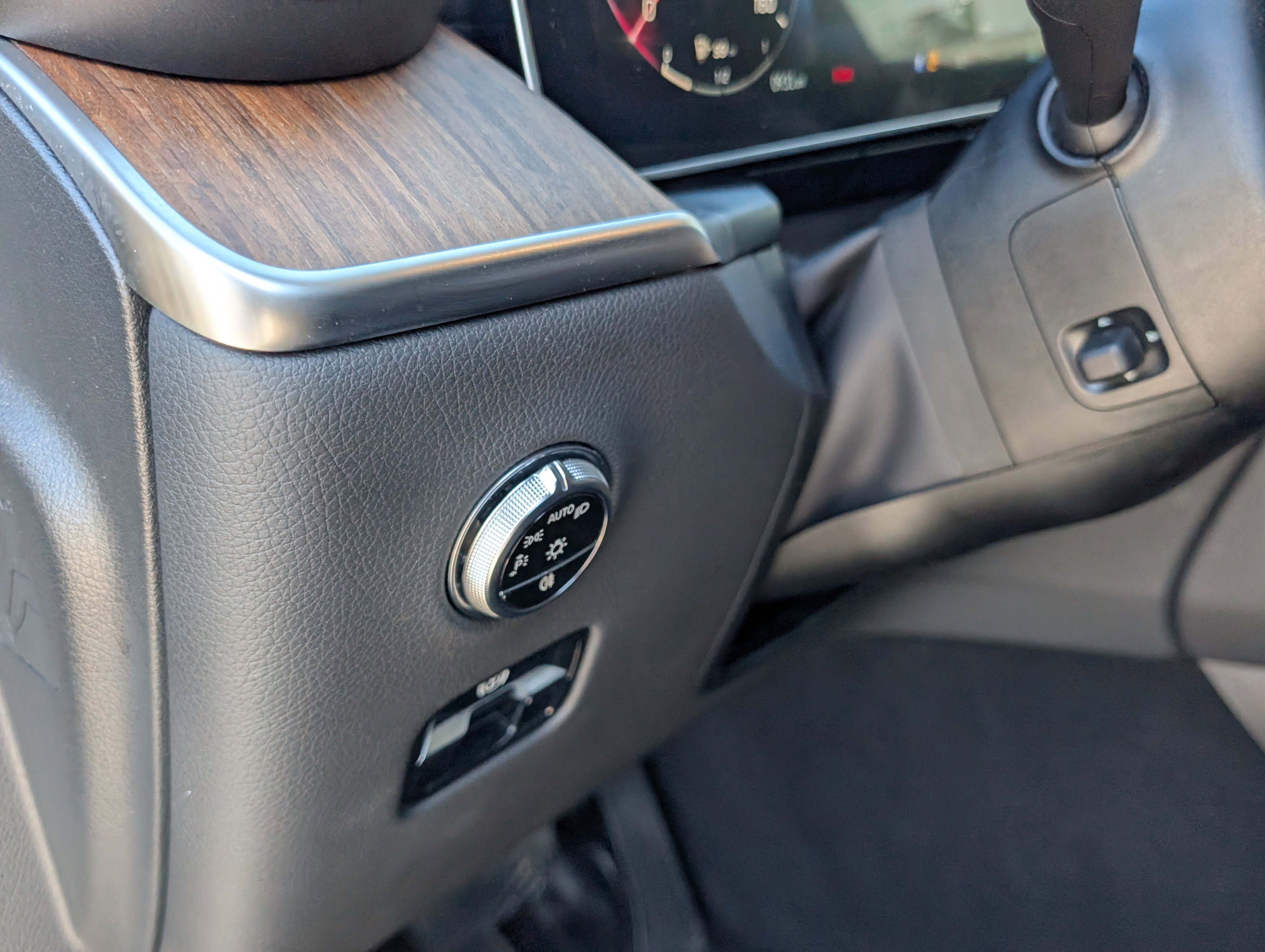 Used 2023 Mercedes-Benz GLC 300 image 22