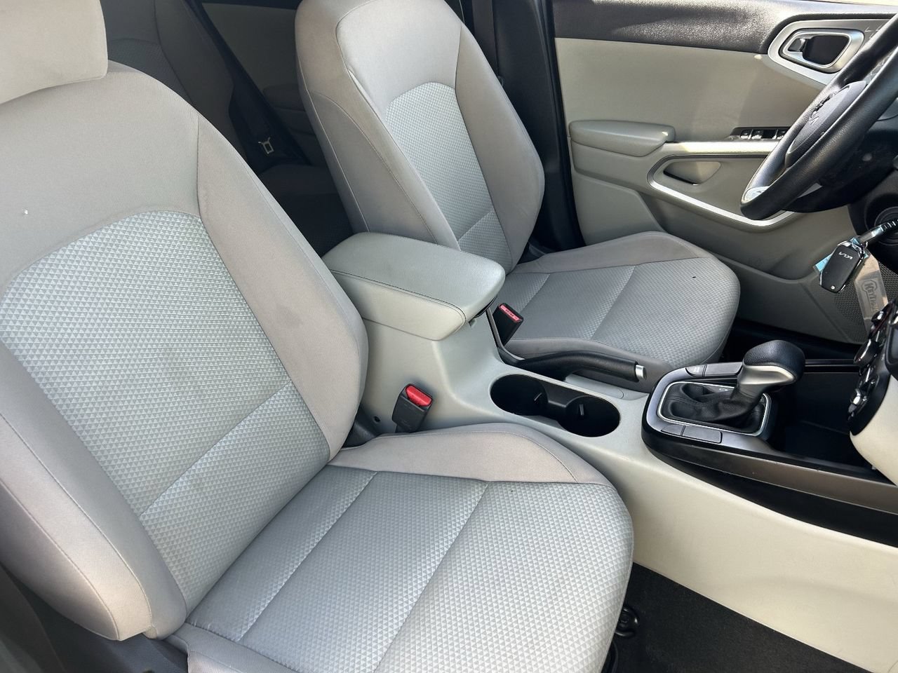 Used 2022 Kia Soul LX FWD image 11