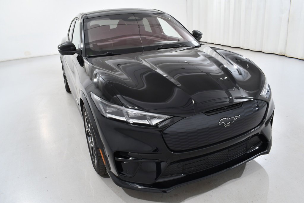 Used 2023 Ford Mustang Mach-E GT image 4