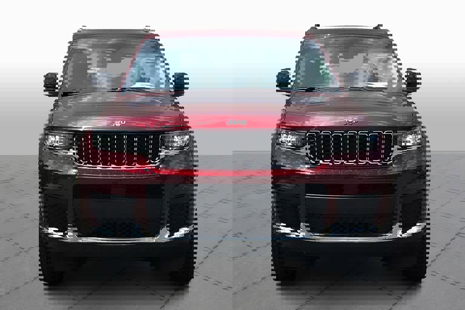 Used 2021 Jeep Grand Cherokee L Laredo w/ Luxury Tech Group I image 3