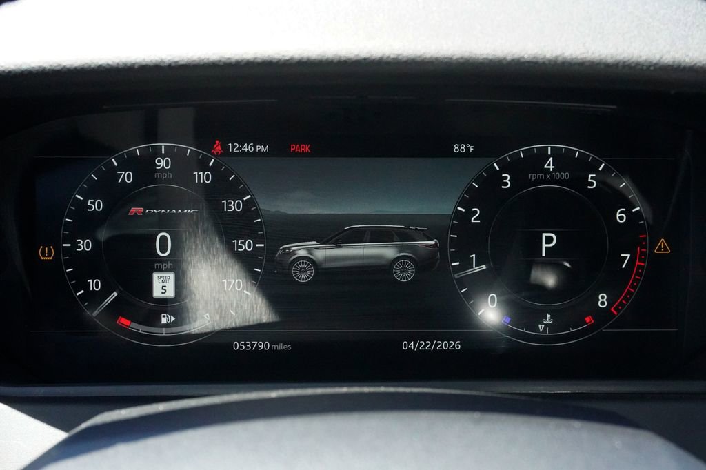 Used 2018 Land Rover Range Rover Velar R-Dynamic SE AWD/4WD image 11