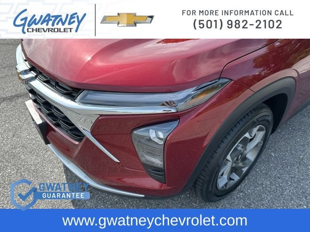 Used 2025 Chevrolet Trax LT w/ LT Convenience Package FWD image 14