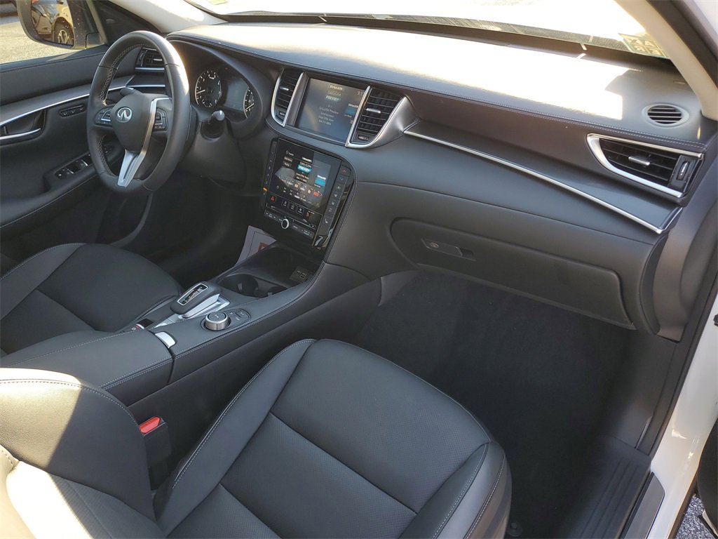 Used 2025 INFINITI QX50 Luxe image 4
