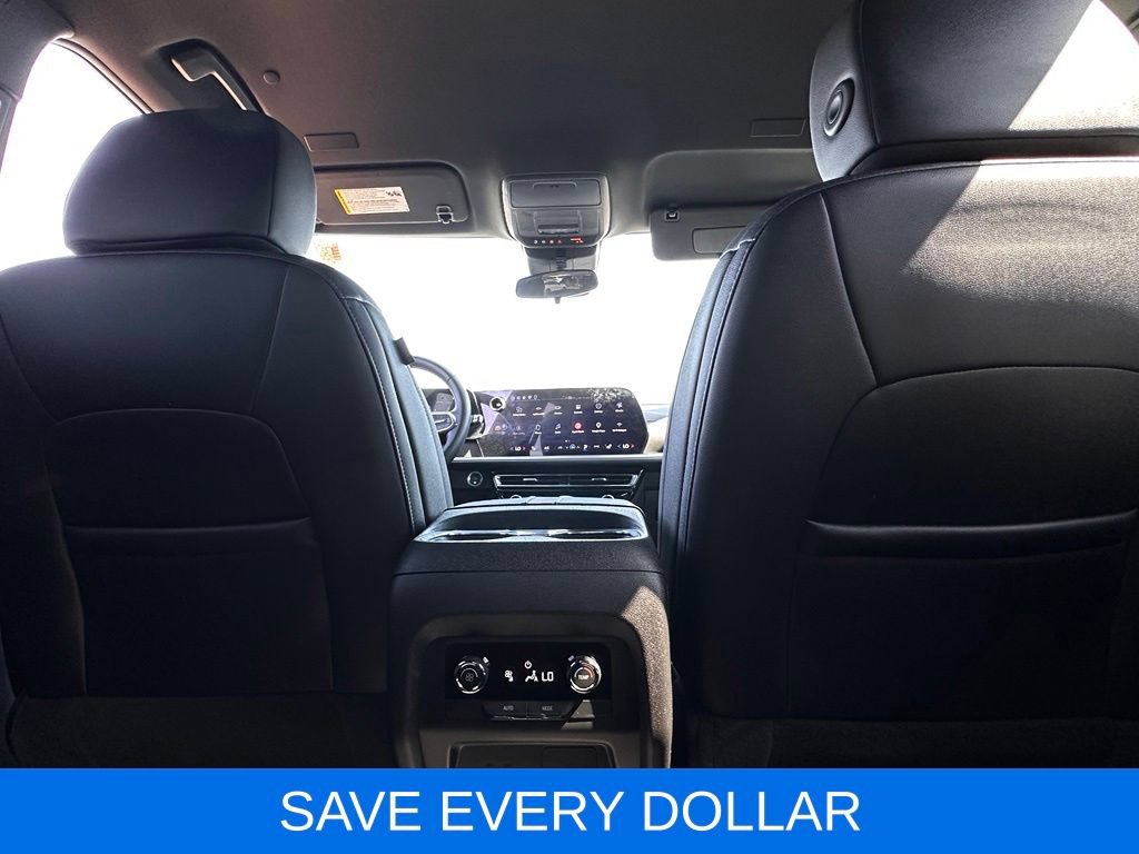 Used 2025 Chevrolet Traverse LT w/ Midnight/Sport Edition FWD image 20