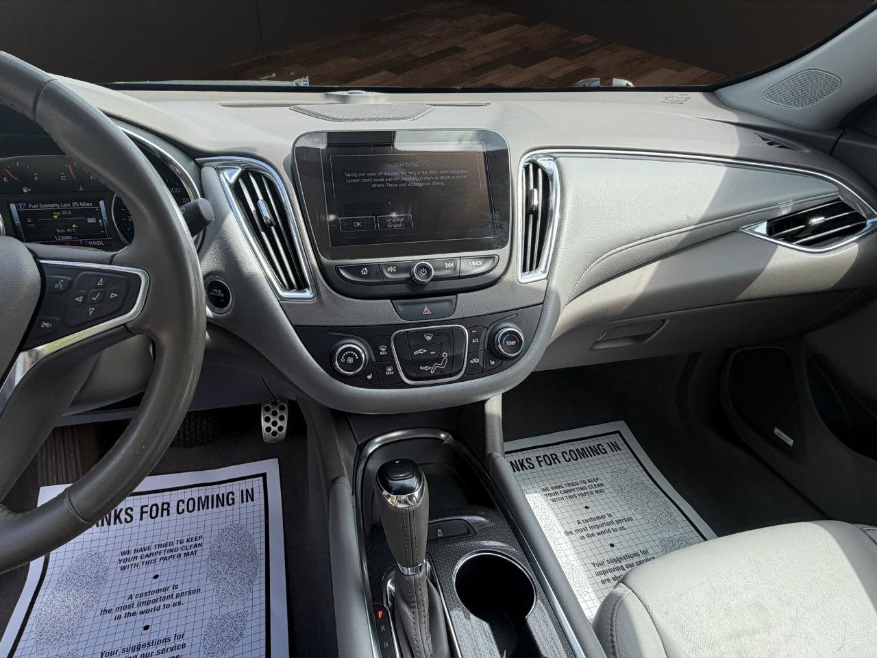 Used 2017 Chevrolet Malibu LT w/ Leather Package FWD image 15