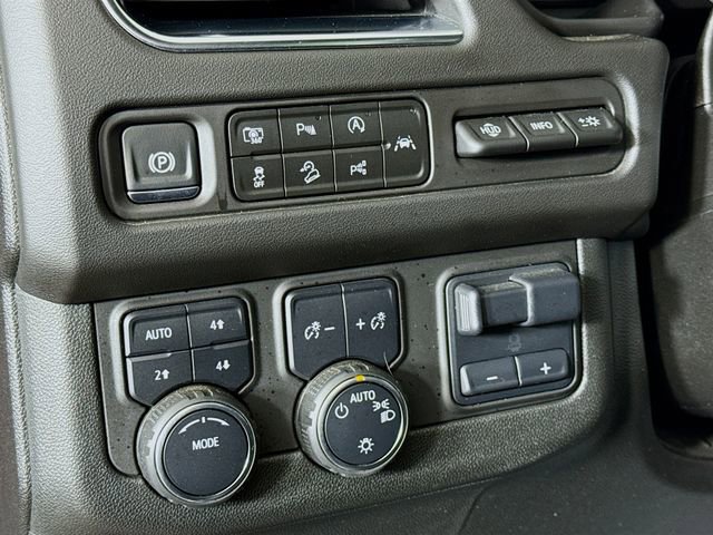 Used 2024 Chevrolet Suburban High Country w/ Advanced Technology Package image 13