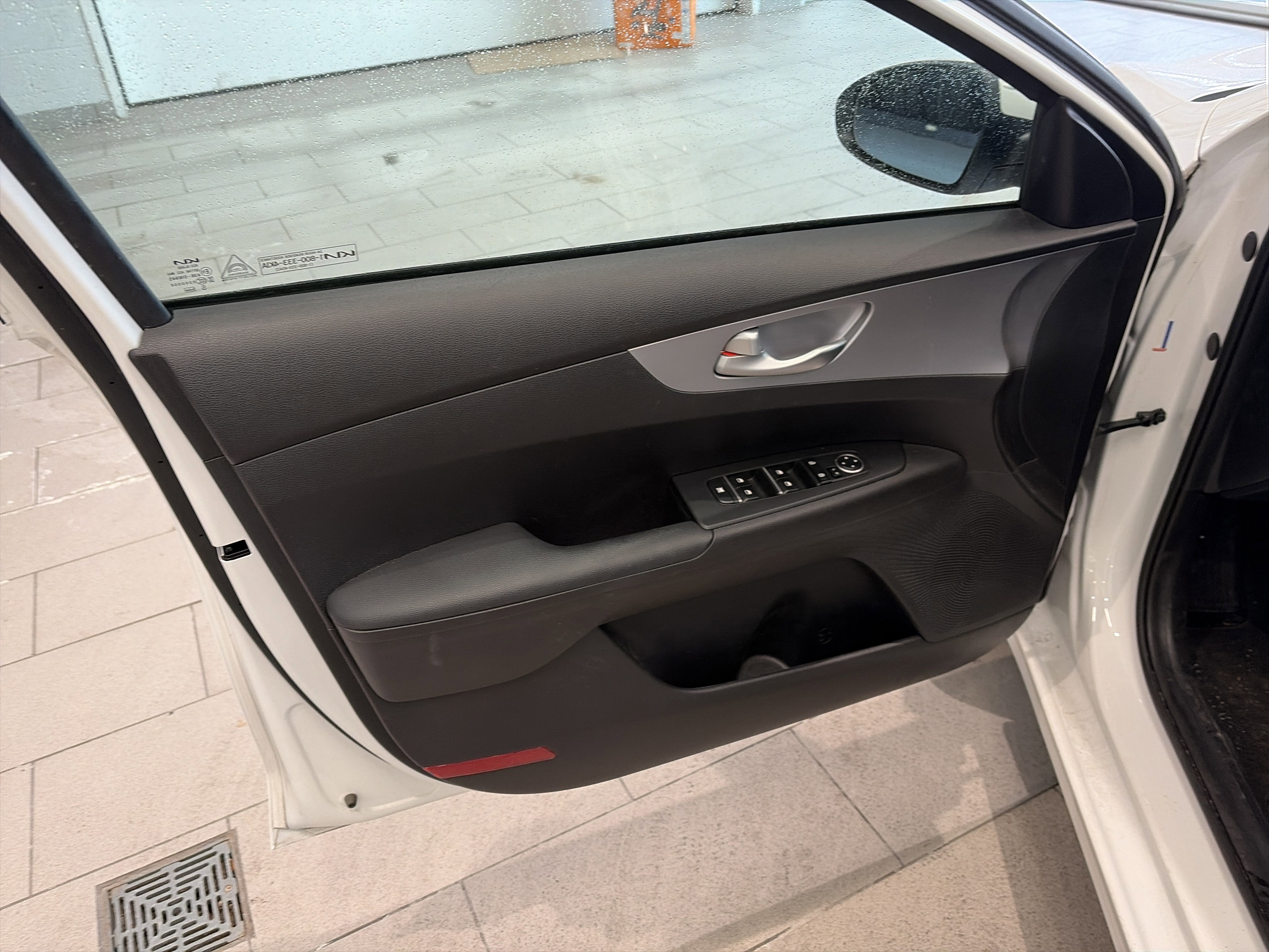 Used 2023 Kia Forte LXS image 8