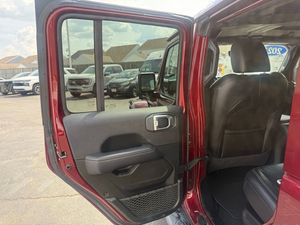 Used 2021 Jeep Wrangler Unlimited Sahara w/ Cold Weather Group AWD/4WD image 39