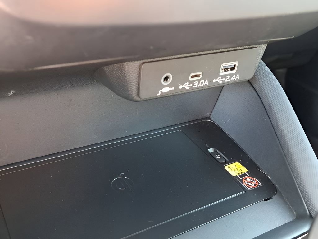 Used 2025 Subaru Forester Limited image 25