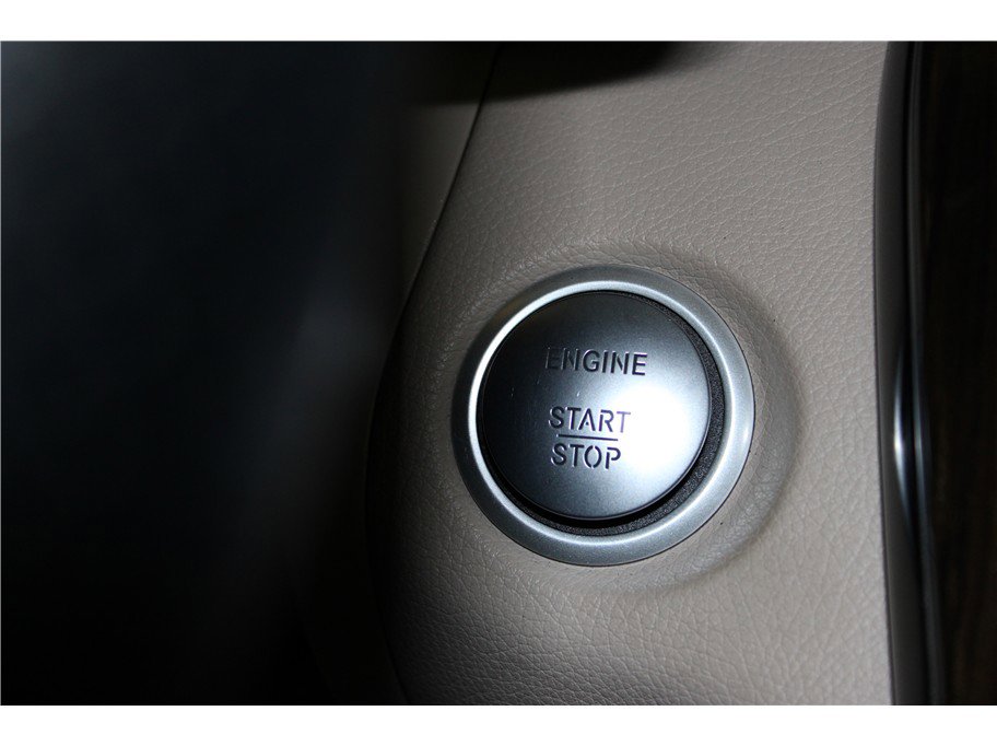 Used 2019 Mercedes-Benz GLC 350e 4MATIC image 27