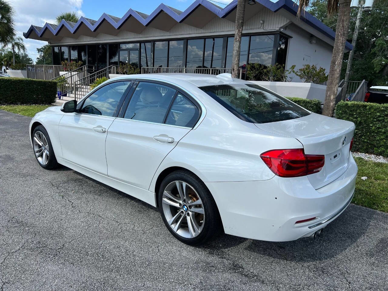 Used 2018 BMW 330i Sedan image 7