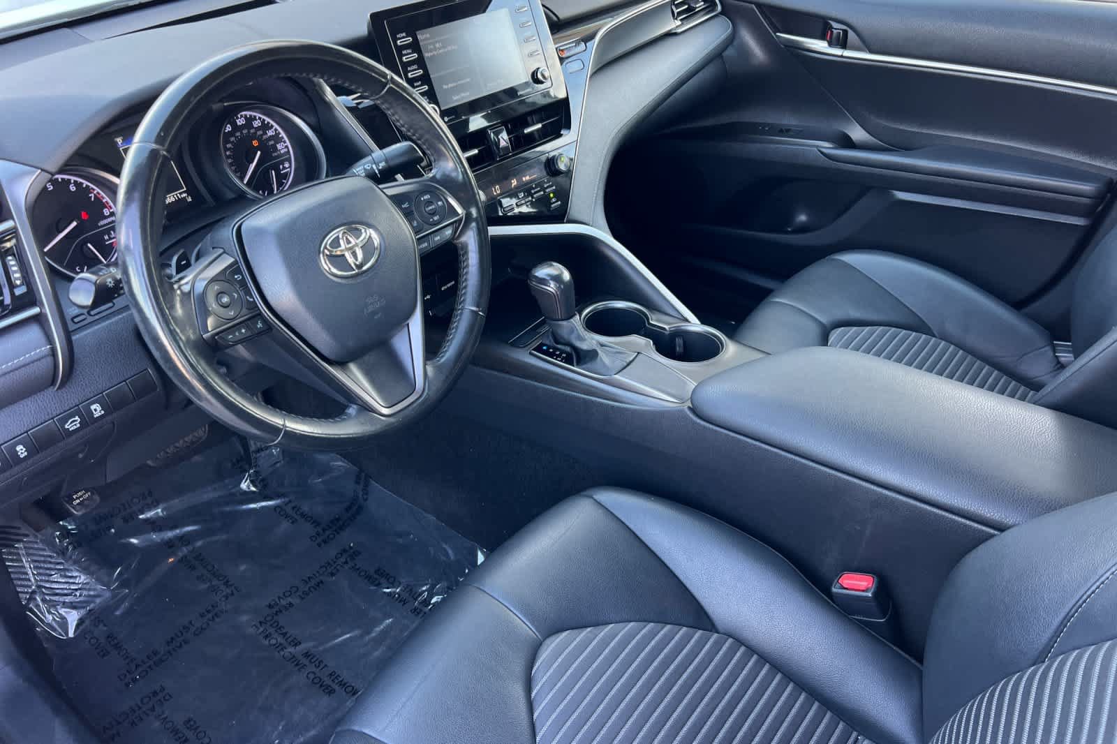 Used 2021 Toyota Camry SE FWD image 9