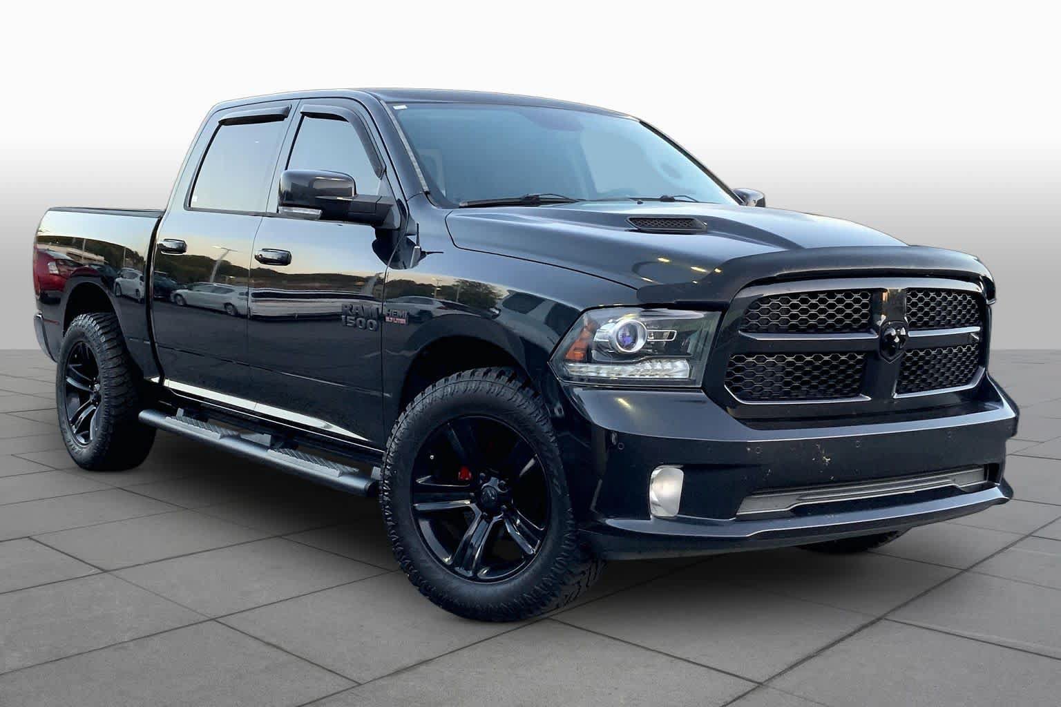 Used 2017 RAM 1500 Sport w/ Quick Order Package 26Q Night AWD/4WD image 3