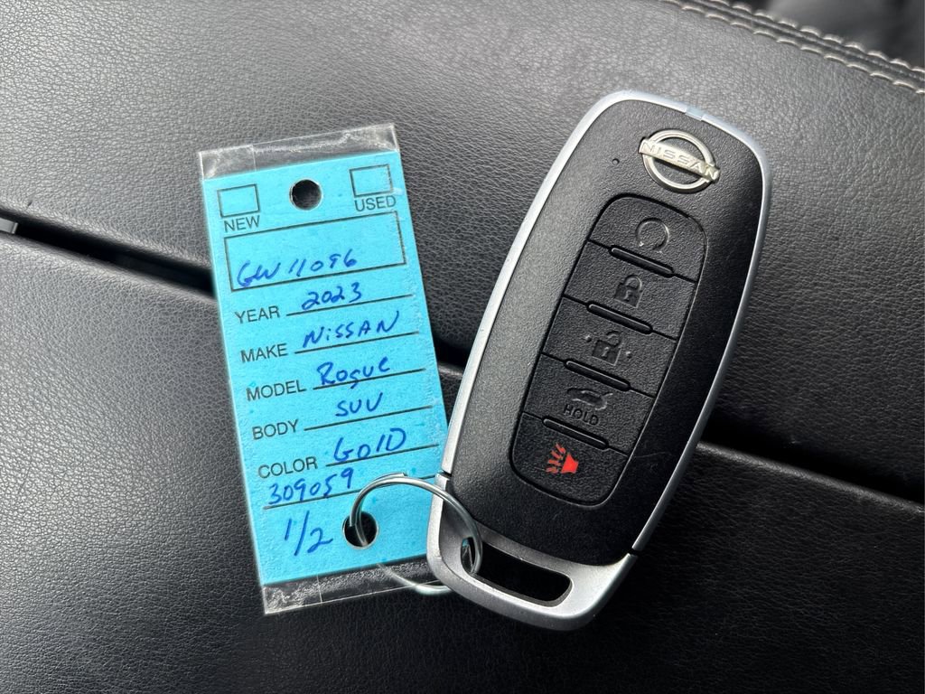 Used 2023 Nissan Rogue Platinum w/ Platinum Premium Package image 40