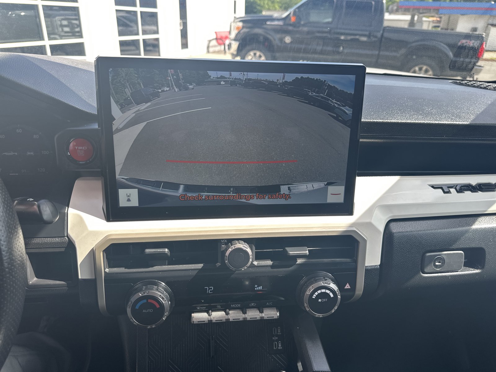 Used 2024 Toyota Tacoma TRD Off-Road AWD/4WD image 19
