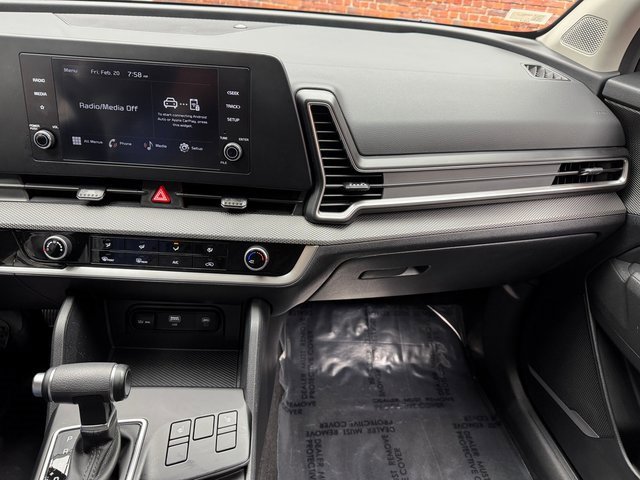 Used 2023 Kia Sportage LX image 17