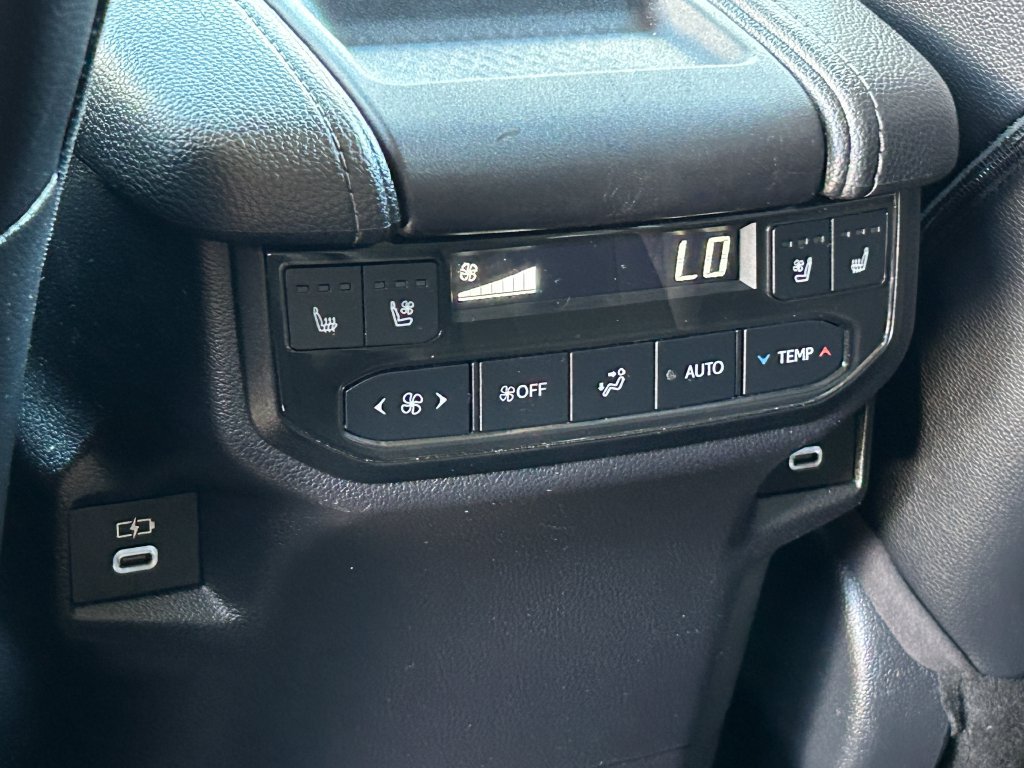 Used 2025 Toyota Grand Highlander AWD image 34