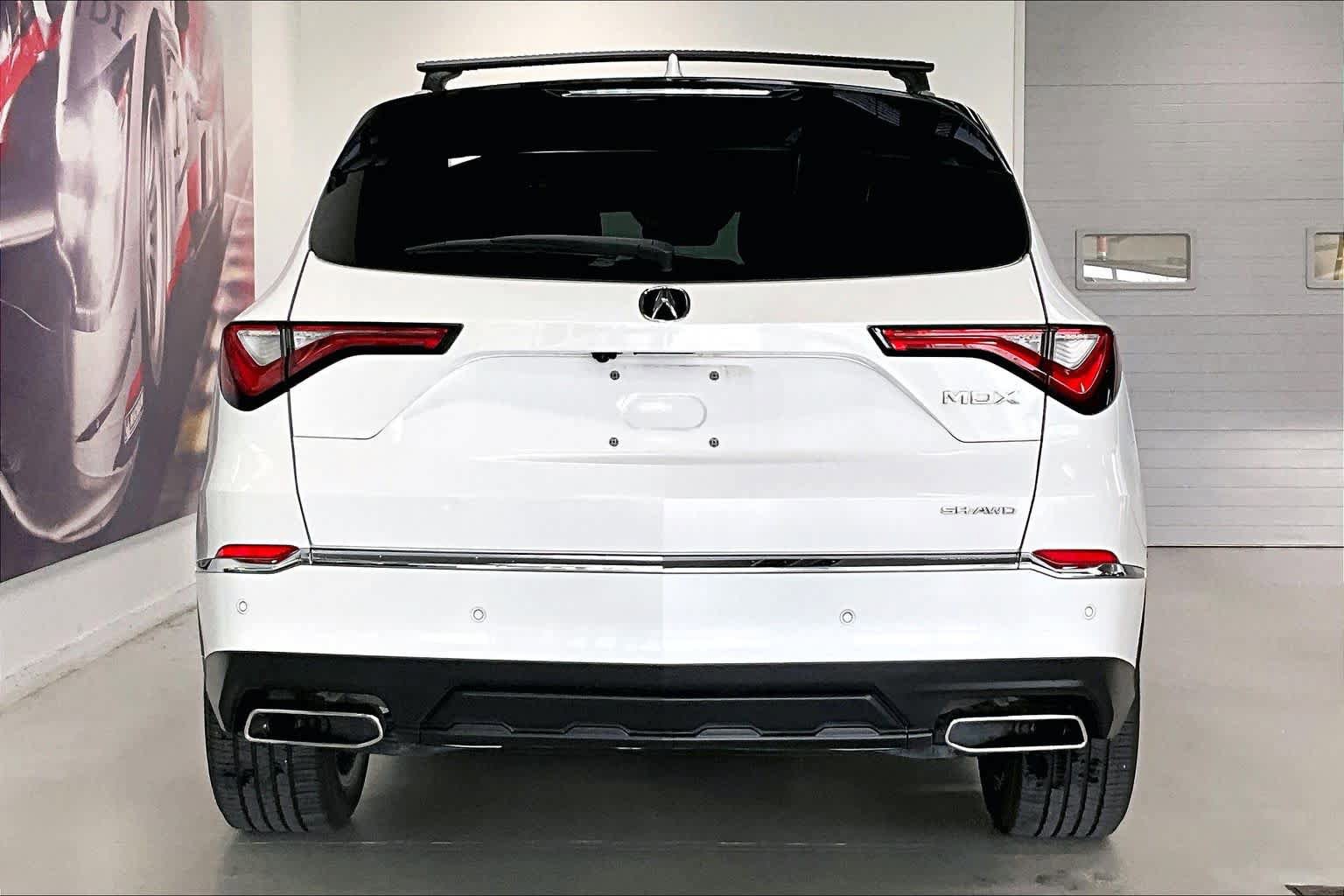 Used 2022 Acura MDX SH-AWD w/ Advance Package image 5