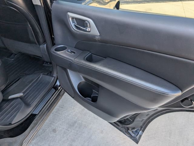 Used 2018 Nissan Pathfinder SL image 29
