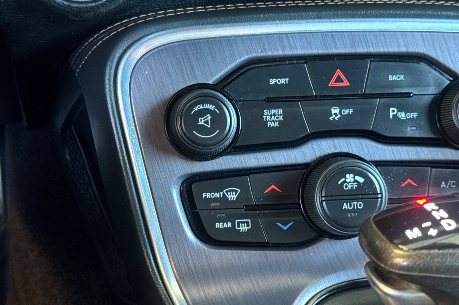 Used 2015 Dodge Challenger R/T Scat Pack RWD image 26