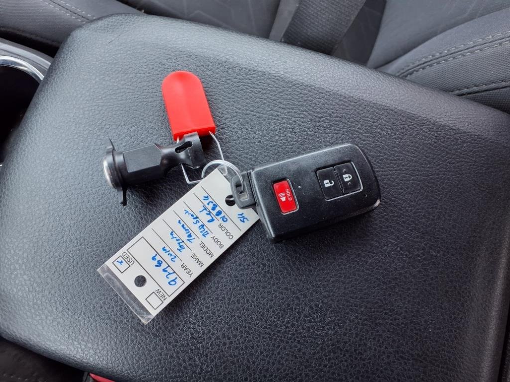 Used 2019 Toyota Tacoma TRD Sport image 31