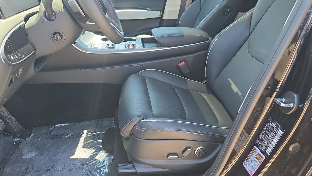 New 2026 Genesis GV70 2.5T Advanced AWD/4WD image 13