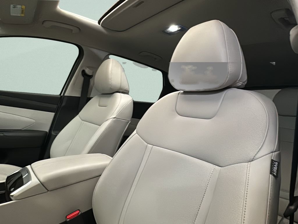 Certified 2025 Hyundai Tucson SEL image 9