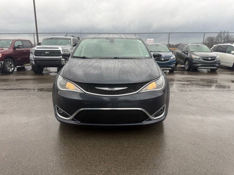 Used 2020 Chrysler Pacifica Touring w/ Cold Weather Group image 2