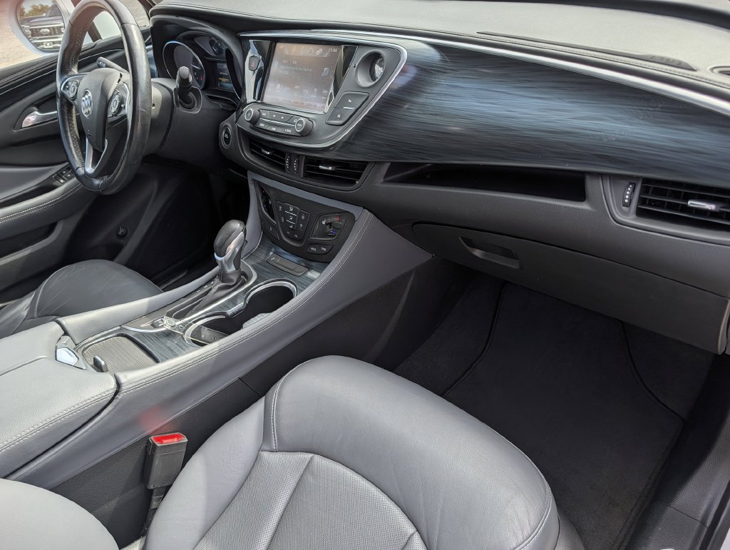 Used 2020 Buick Envision Essence FWD image 33