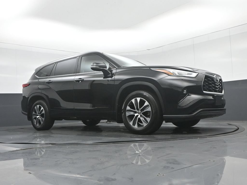 Used 2020 Toyota Highlander XLE AWD/4WD image 66