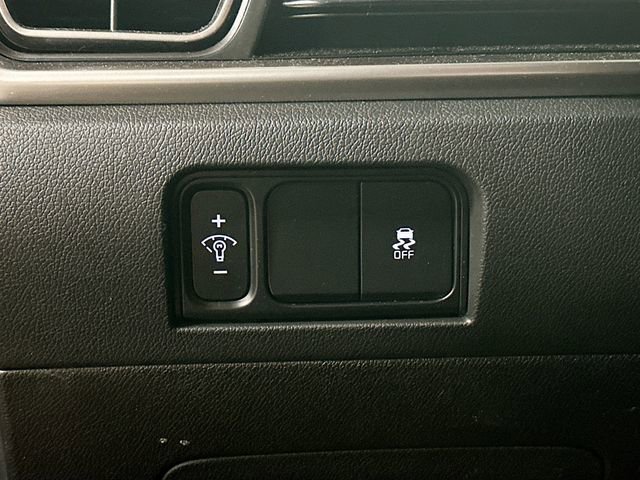 Used 2024 Kia Sorento LX image 11