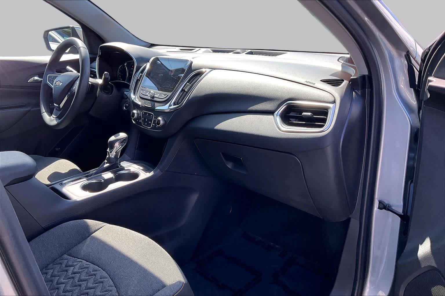Used 2024 Chevrolet Equinox LT FWD image 16