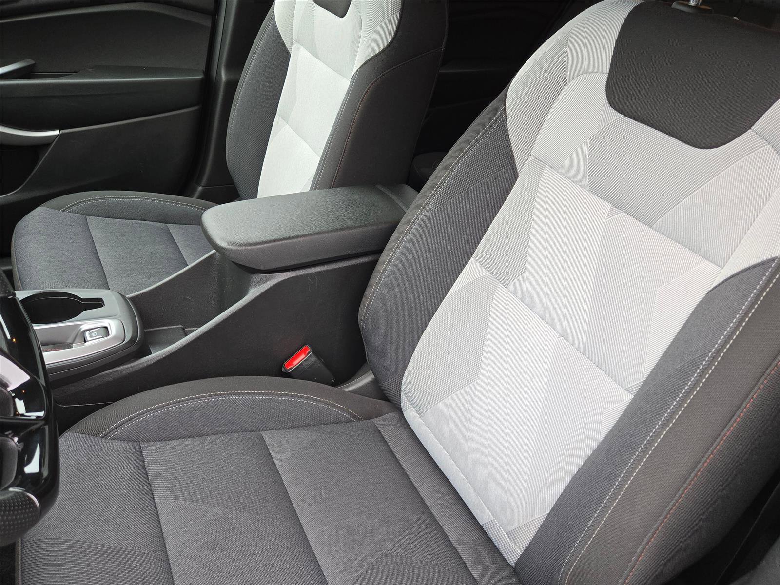 Used 2024 Chevrolet Trax RS w/ Driver Confidence Package image 15